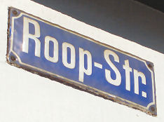 Roopstraßenschild